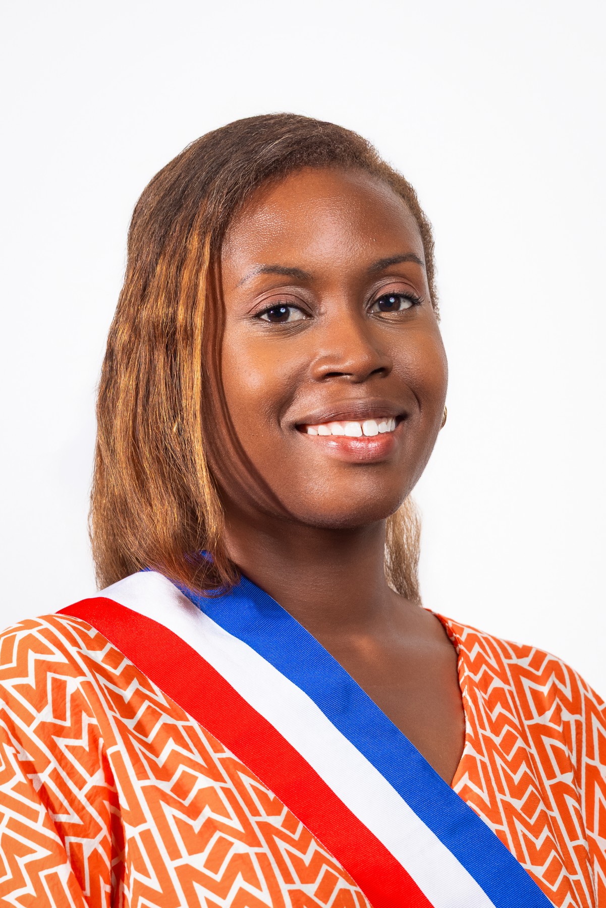 Mme Julie OTTO